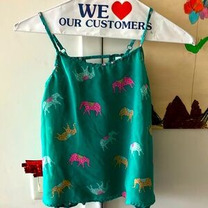 Pretty tank with adjustable straps